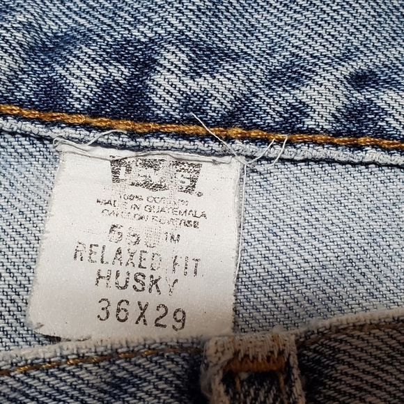 Vintage Retro Y2K Levi's 550 Relaxed Fit Husky Cut Light Wash Distressed Jeans - Picture 11 of 12